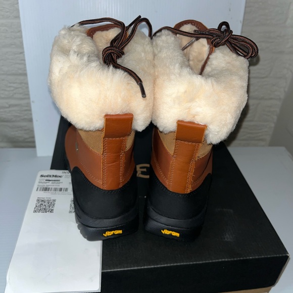 UGG Butte Men size 9 - Picture 3 of 4